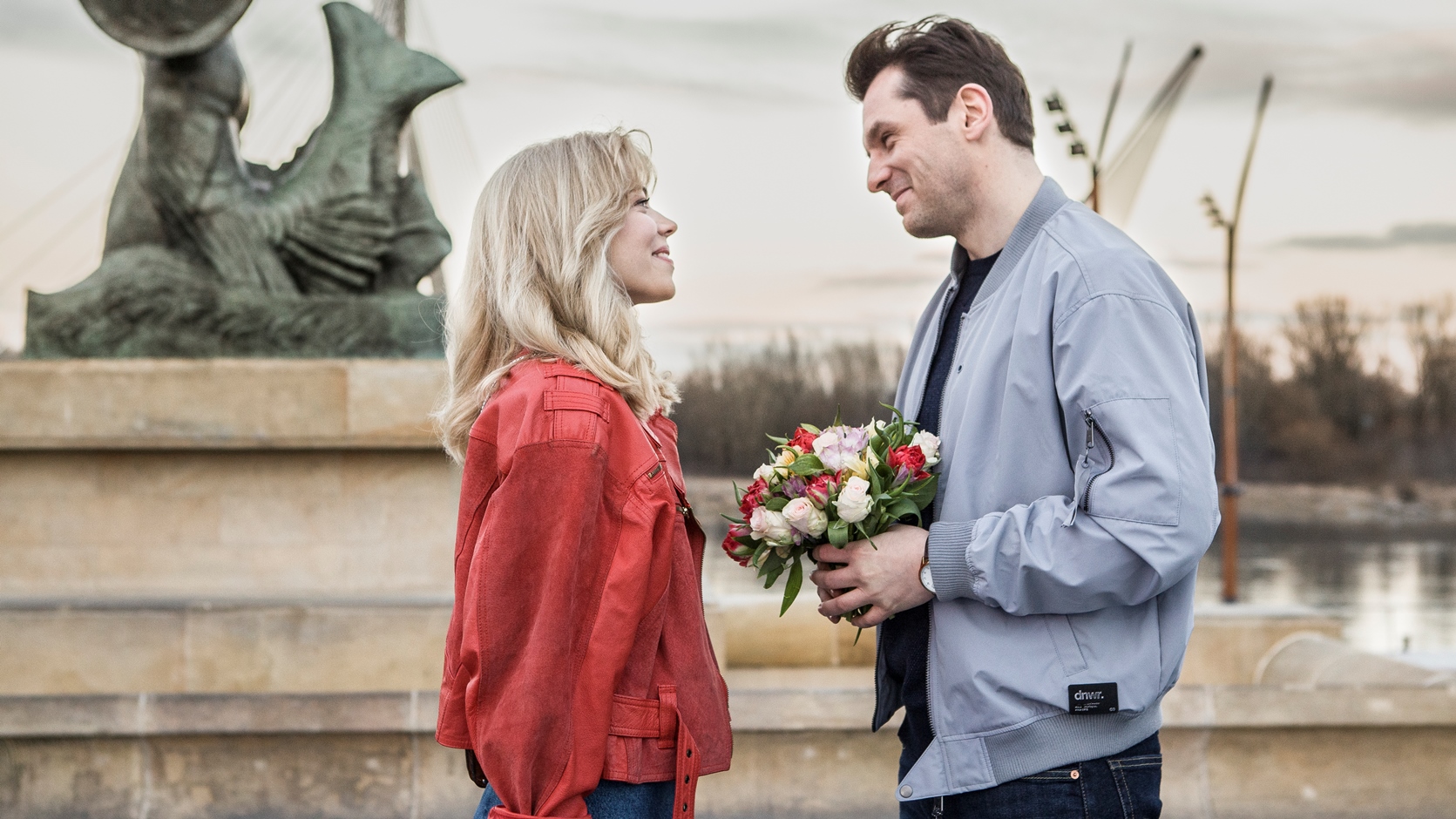     Druga połowa - pełny zwiastun polskiej komedii romantycznej z piłką nożną w tle